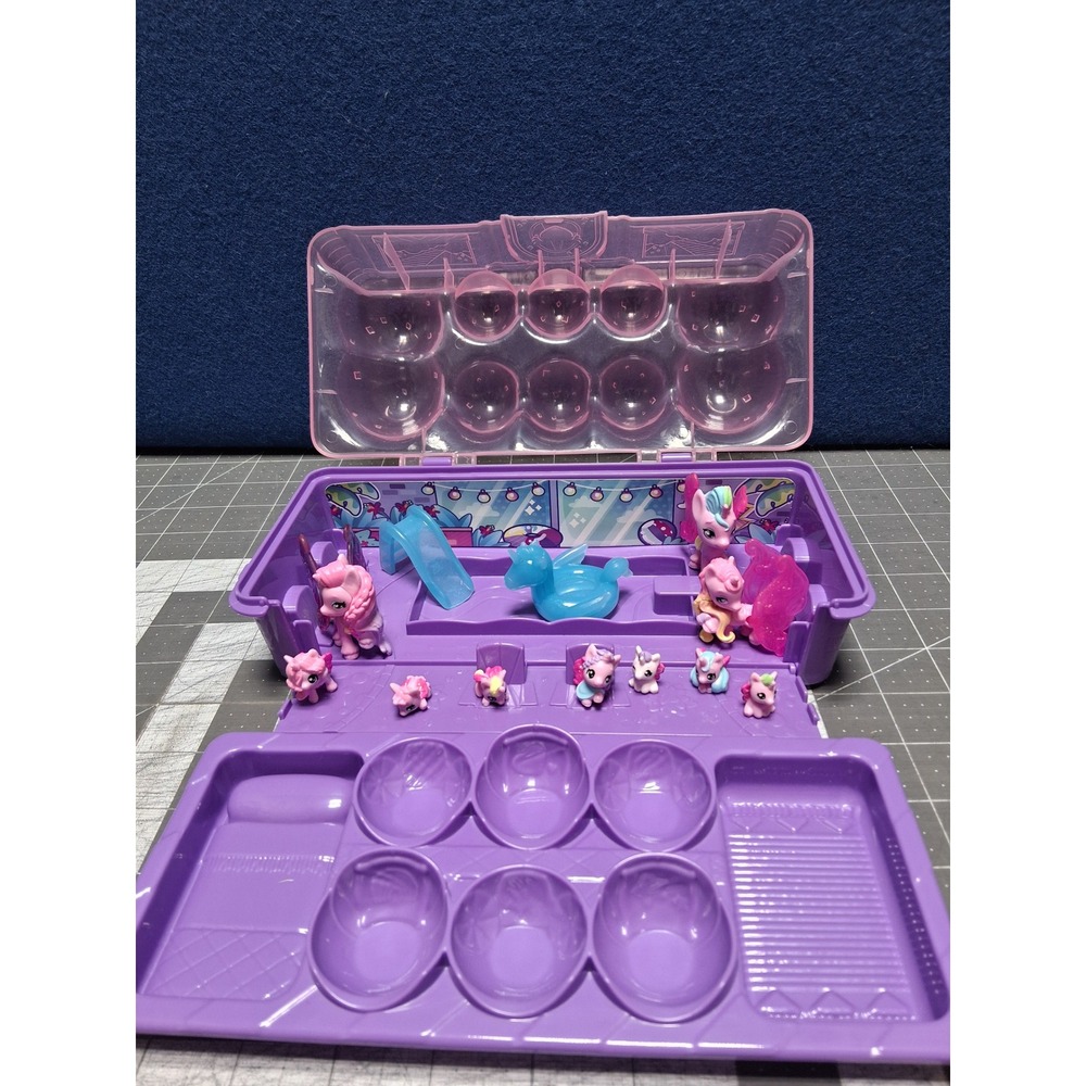 Hatchimals CollEGGtibles Rainbowcation Family Hatchy Home Unicorn Purple Playset